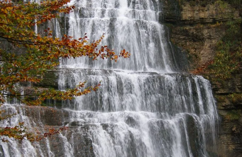 Cascade de l'Éventail dans le Jura